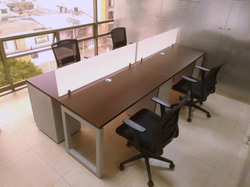 Islas de puestos de trabajo rectos oficinas